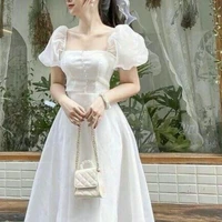 เฟื่อง