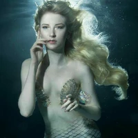 ลีอา(เเม่นายเอก)🧜‍♀️