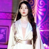 iu alexander (mami jinsujenros)
