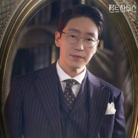นาย(พ่อนางเอก)