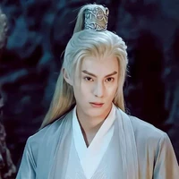 อวี้ฉือ หลงเหยียน(พ.อ)