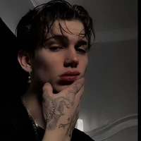 Axel Montenegro (Hermano)