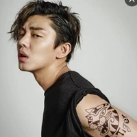 เอี่ยว/มือขวา/พระเอก