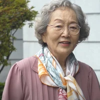 grandma (ᗷᗩᑎǤ丅ᗩᑎ💜ᗷᗝƳᔕ)
