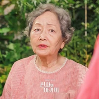 Mrs.Kim(grandmother)