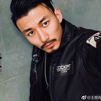 Feng Yi Zhou