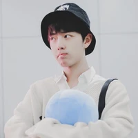 จิน[นายเอก🍼🧸✨]