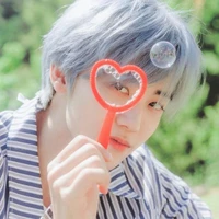 𝑨𝒖𝒕𝒉𝒐𝒓