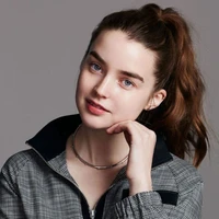 ÁNGELA DONATELLO LENG