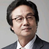 Master Kim ( tae grandpa )