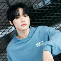 Zhong Chenle (🐋)