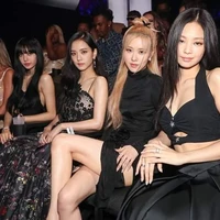 แก๊งกุหลาบพิษ