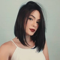 Alicia(irmã de criação)