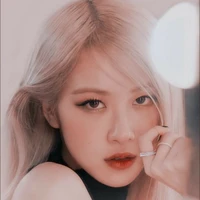 𝐐𝐮𝐞𝐞𝐧𝐚𝐫𝐚 𝐖𝐢𝐥𝐥𝐢𝐚𝐦