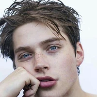 Ómar Bennett (22)