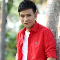 ไผ่ พงศธร(พระเอก)