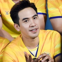 โป๊ป ธนวรรณ์(ลูกพี่ลูกน้องของ พ.อ)