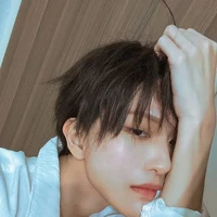 ไนท์💰💸(นายเอก)