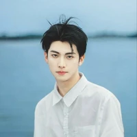 เฟิร์ส//มือขวาพระเอก
