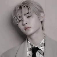 Sung Hoon (BFF of NJ)(H\O Wonyoung)