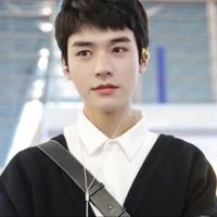 อวี่ไป่เย่/พระเอก