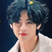 kim taehyung( V )