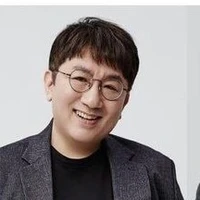 Si-hyuk.(Dueño)