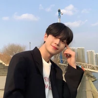 ออก้า🐣(น้องชายนายเอก)