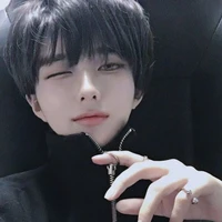 โอม [เพื่อนนายเอก]