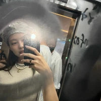 JENNIE
