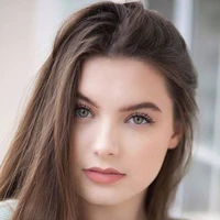 isabela ( amiga de emma )