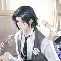 Waiter Shin
