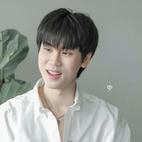 นาวิน(ตัวเอก)