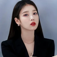 Kim IU ( V