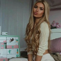 Ariana Bella (hermanastra)