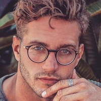 Brian (pai Ethan)