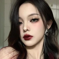 ใยไหม(ตัวร้าย หัวหน้าแก๊งนางฟ้า