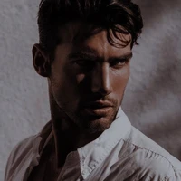 •Anthony Griffin•