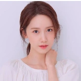 Yoona ( Mama Jungkook)