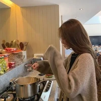 จันทรา(น้องนายเอก)