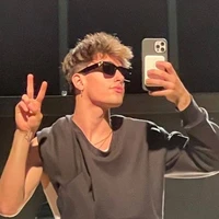alex