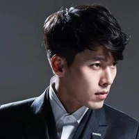 คิม(พ่อพระเอก)​