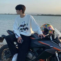 สกาย(รองประธาน+เพื่อนพระเอก)