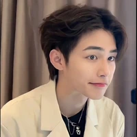 นาวิน(พ่อพระเอก)