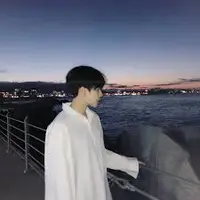 บาส(เพื่อนพระเอก)