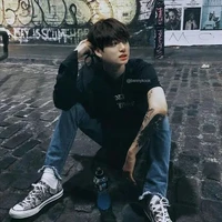 เซนเตอร์💣(เพื่อนนายเอก)