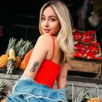 ZOE ALMEIDA