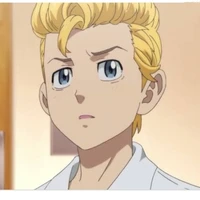 takemichi hanagaki (setengah vampire)