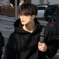 คิง(คู่ปรับพระเอกทั้ง3)ปี4