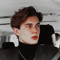 Matt Johnson (19)(amigo)